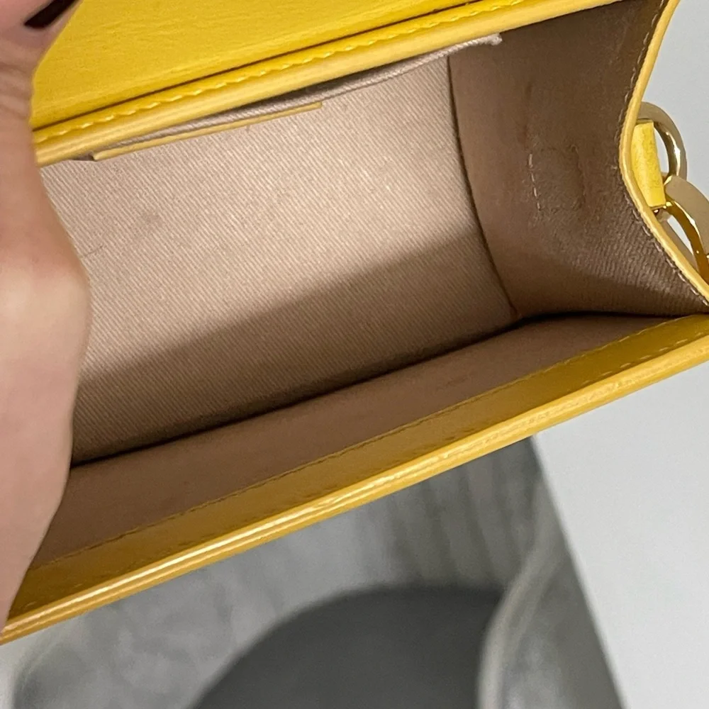 SOLD!!! Jacquemus Le Chiquito Moyen bag authentic with receipt - Picture 6 of 16